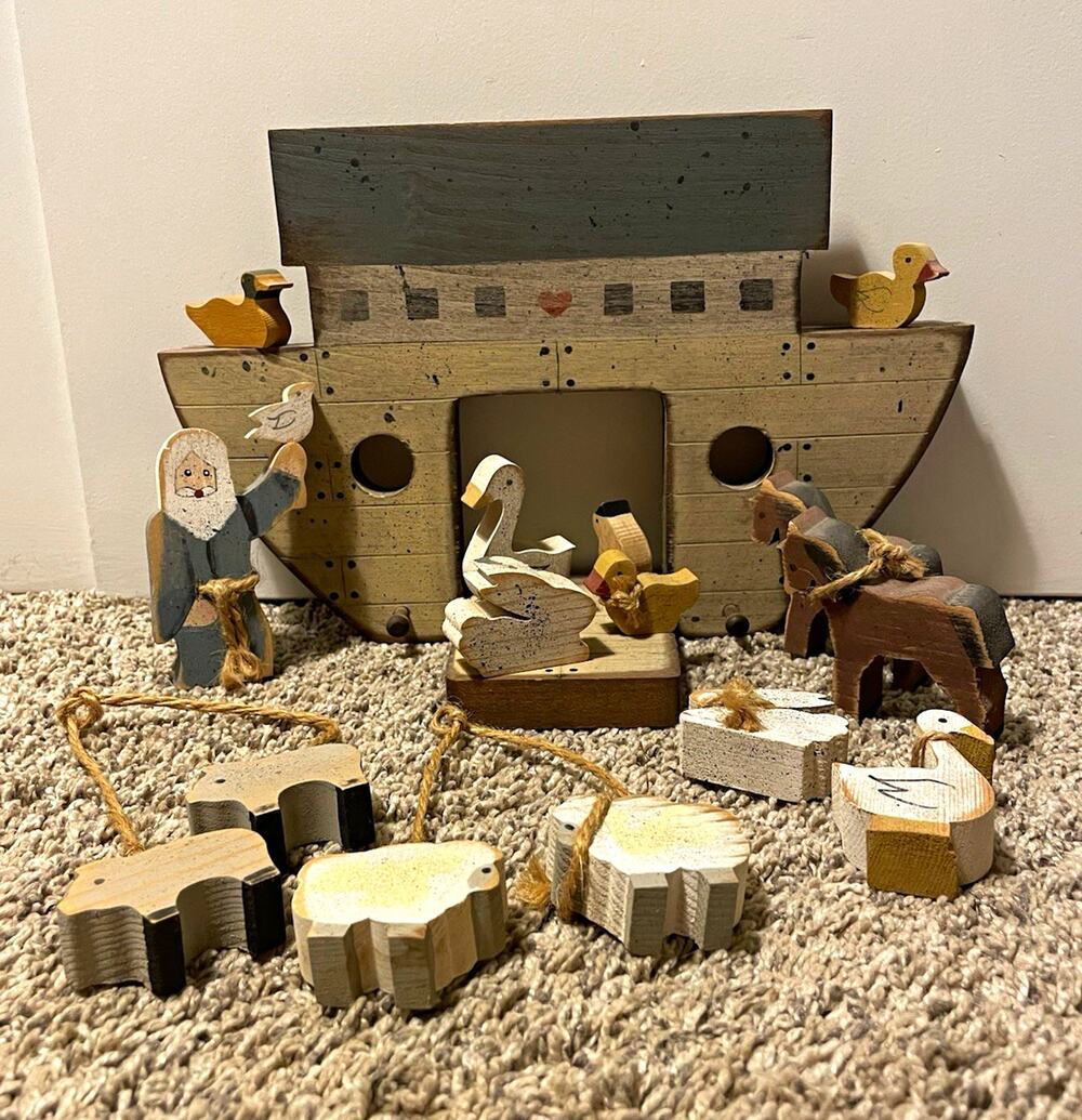 Vintage Wooden Noah's Ark Wall Art Painted Animals Pieces Country